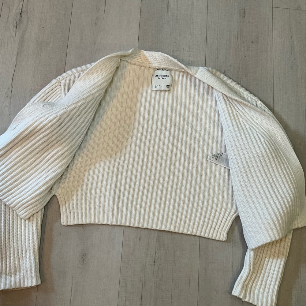 Abercrombie & Fitch Cream Ribbed Button-Up Women's Sweater - Picture 7 of 9